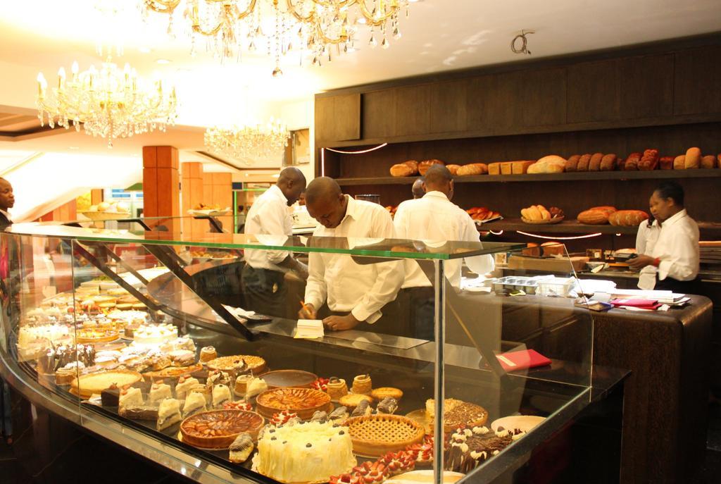 Hotel Yaya Hotel & Apartments 4*