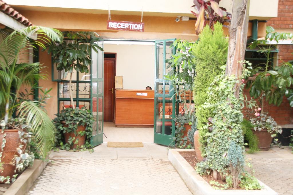 Leon Nairobi