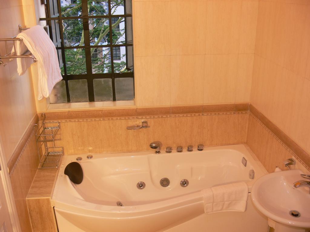 Natural Oak Aparthotel