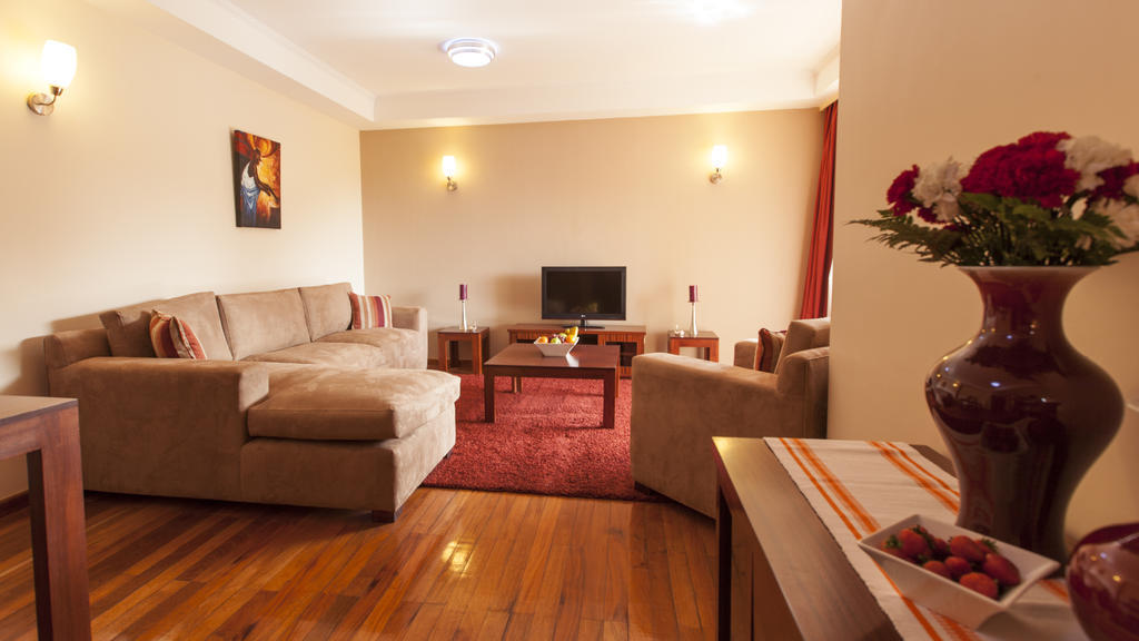Hotel Waridi Paradise And Nairobi