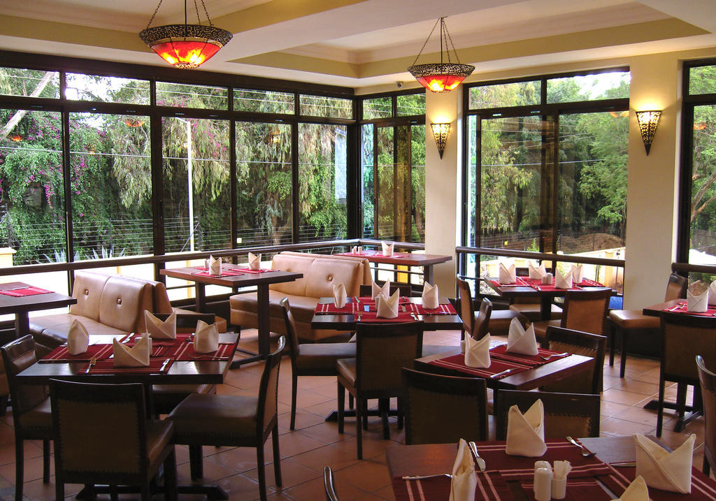 Hotel Waridi Paradise And