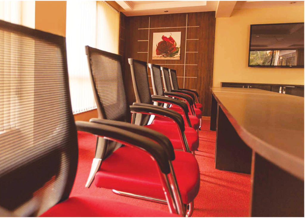 Hotel Waridi Paradise And Nairobi