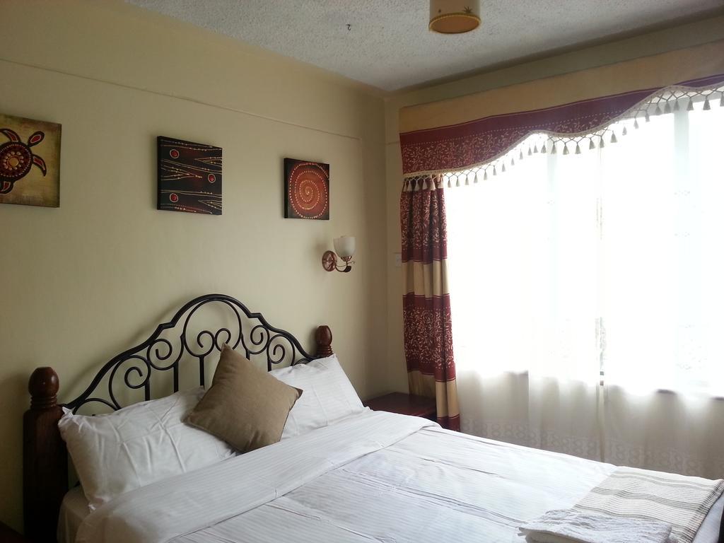 Aparthotel Tropical Towers 4*
