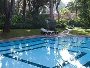 Southern Sun Mayfair Hotel