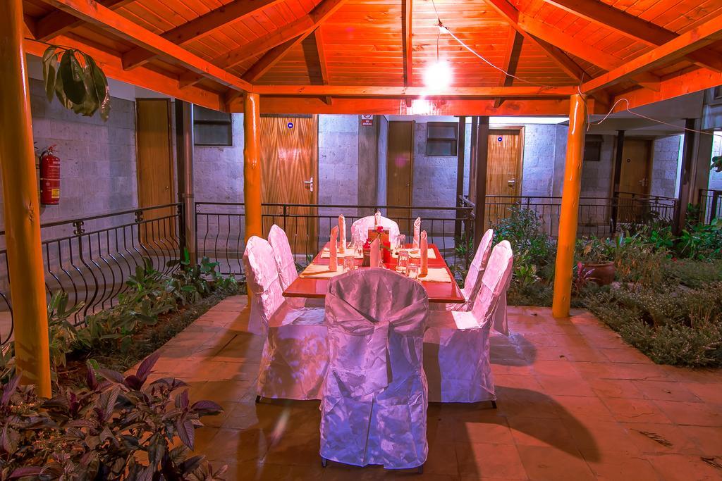 Guest house Chak & Conference Center 3*