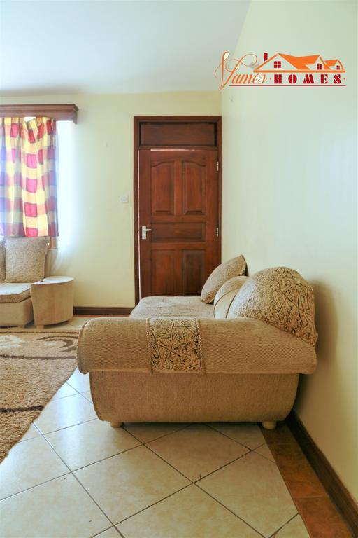Vamos Homes & Tours Guest house