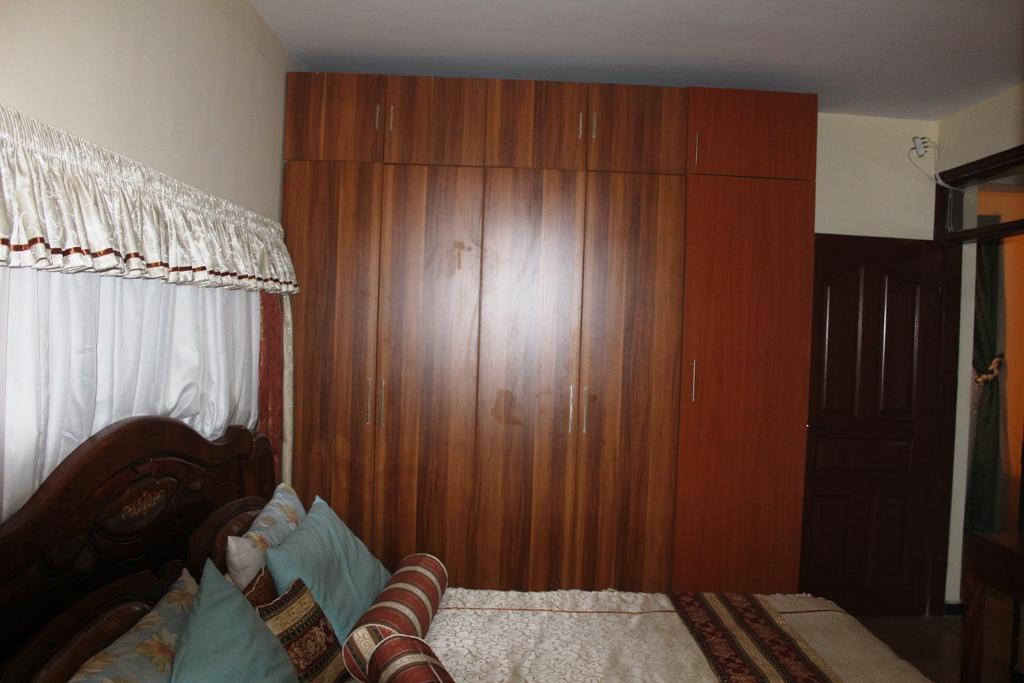 Vanga Court *