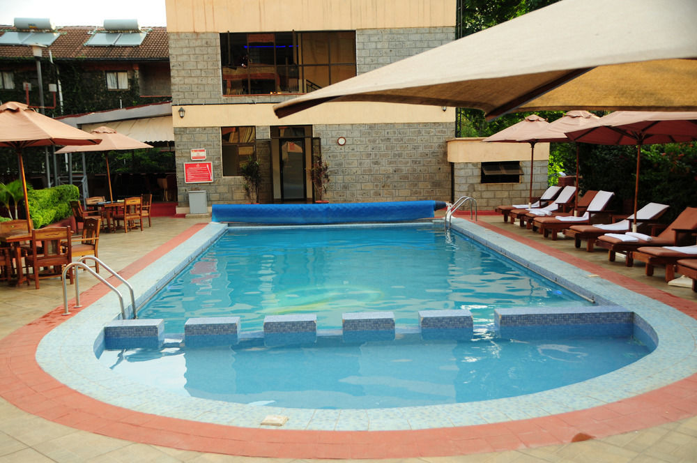 Brickwood Apartments 4*