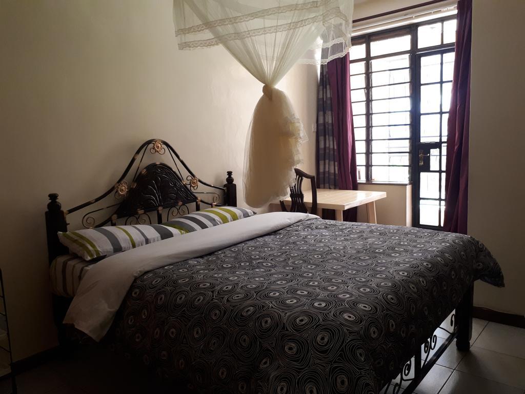 Mani'S Home Away From Home *