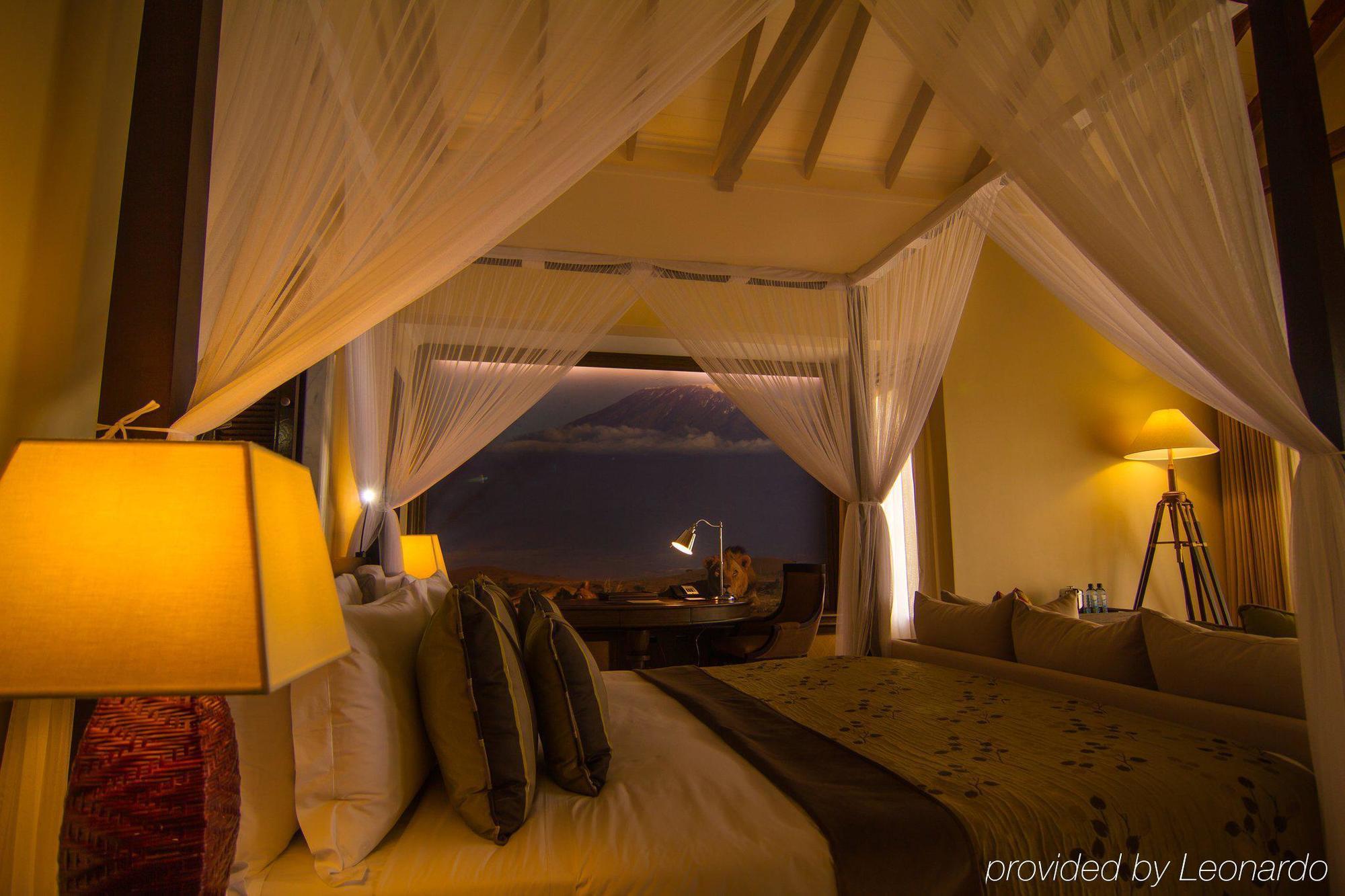Hemingways Hotel 3*