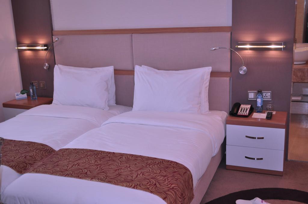 Hotel Prideinn Azure Westlands