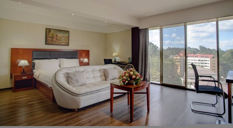 Swiss Lenana Mount Hotel