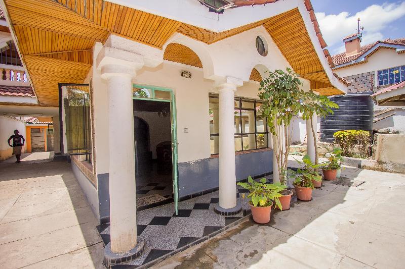 Airport Hotel 3*