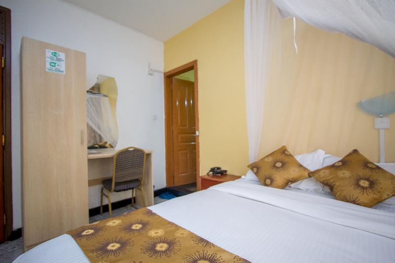 Embassy Hotel 2*