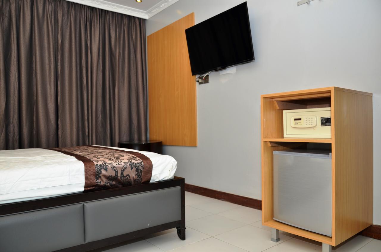 Lagos Hotel 4*