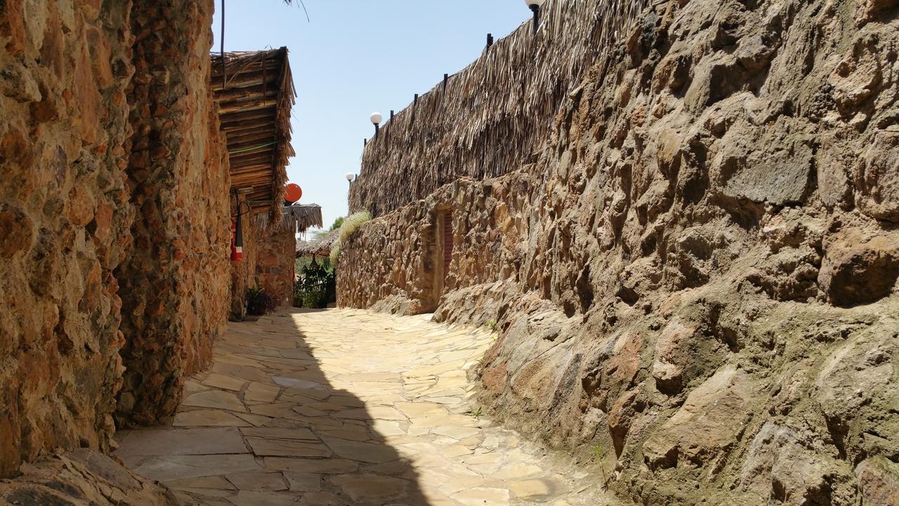 Osoita *