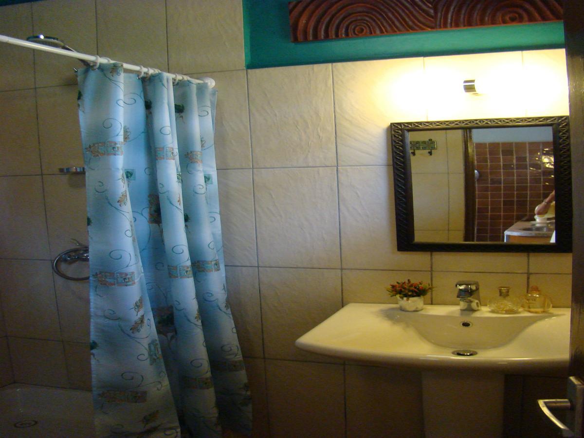 Lake View Studios 3*