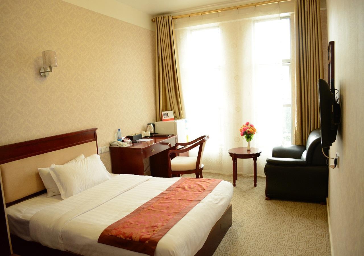 Nanchang Hotel 4*