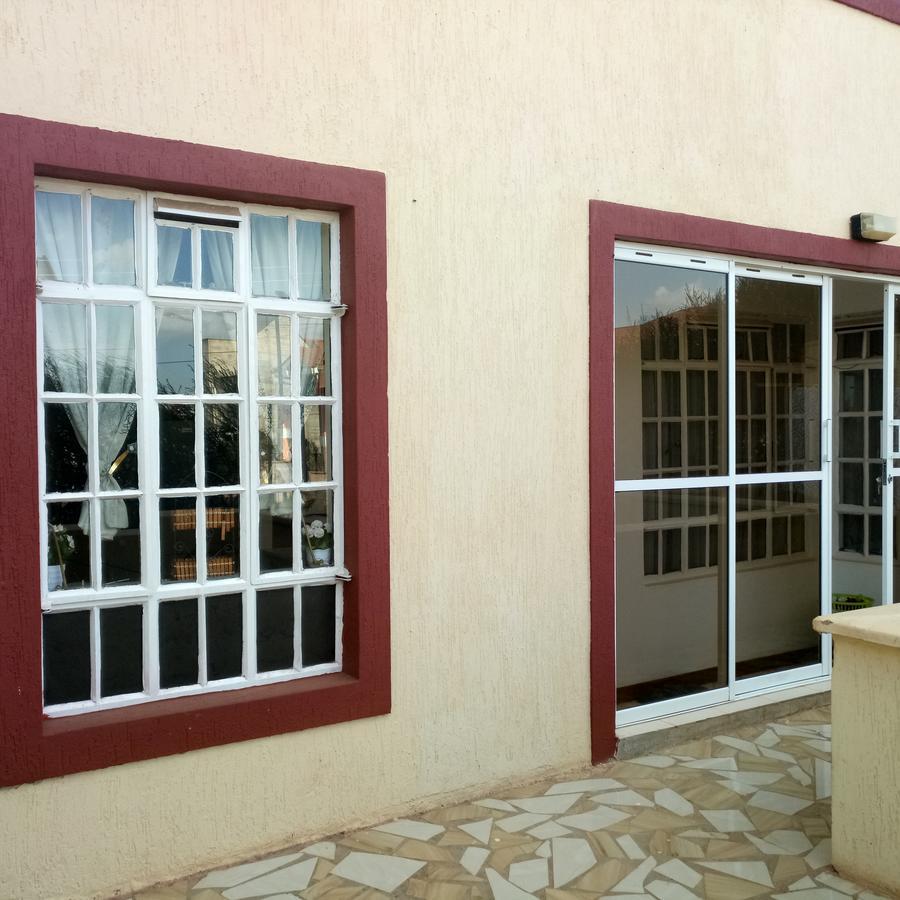 Nairobi Mansionette Home-Stay * Nairobi