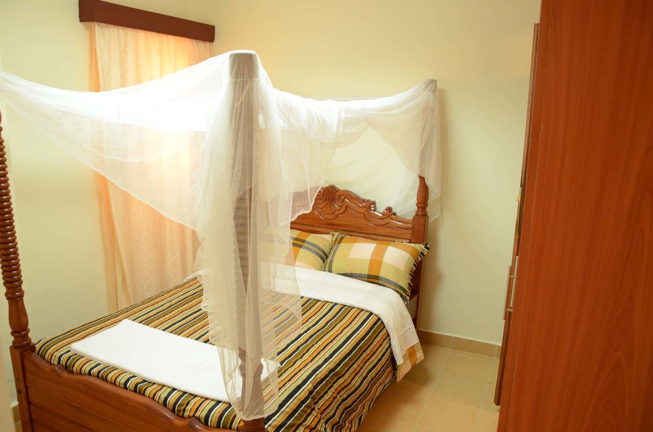 Upperhill Blueberry Hotel 2*