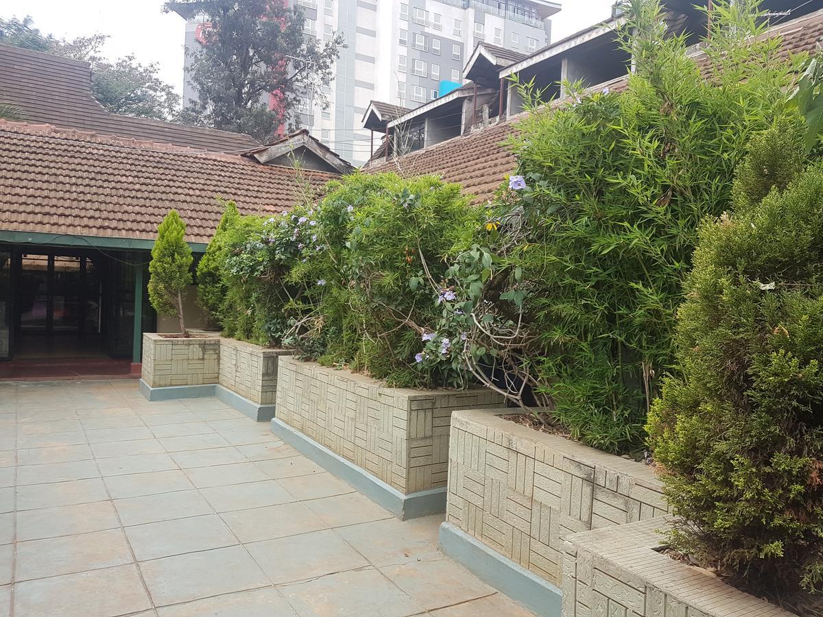 Kenya Continental Hotel 3*