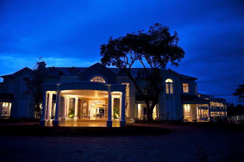 Hotel Hemingways 3*