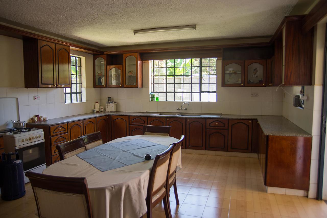 Acomodação com café da manhã  Just At 3*