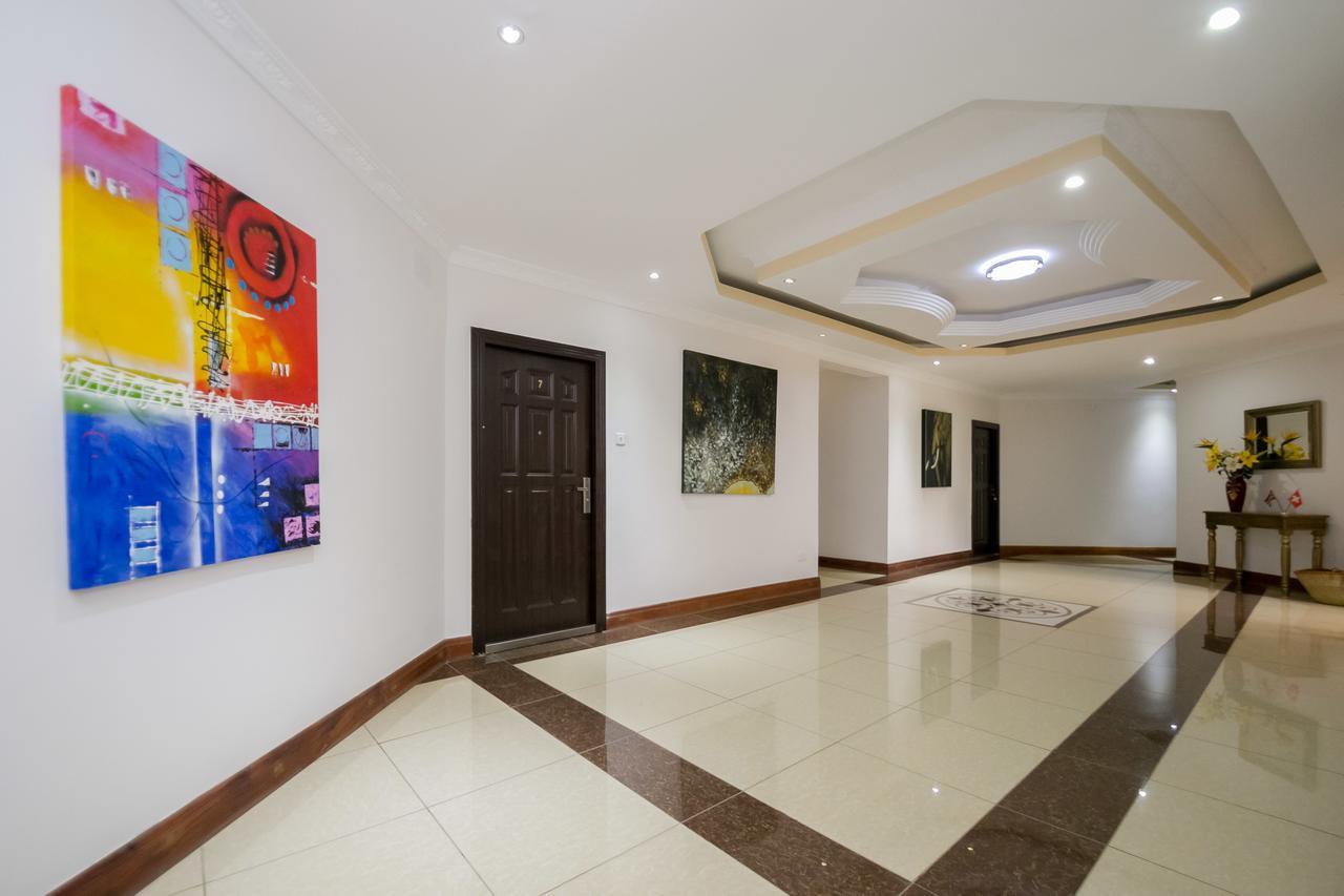 Rudi 2* Nairobi
