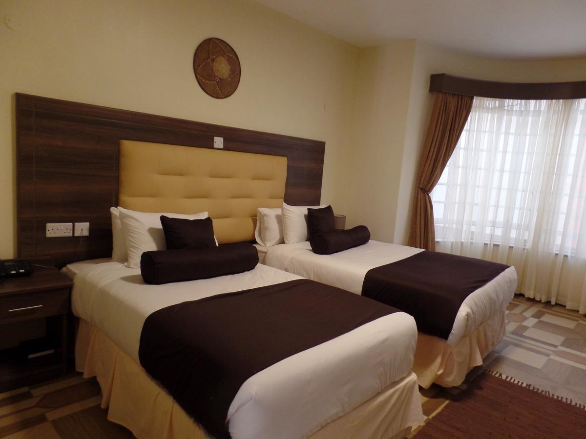 Leone Boutique Hotel 3*