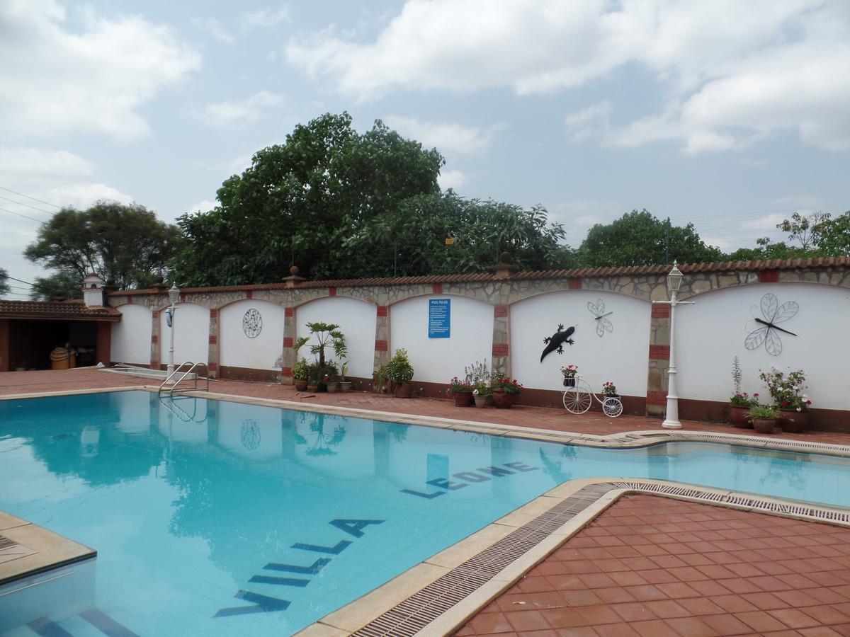 Leone Boutique Hotel 3*