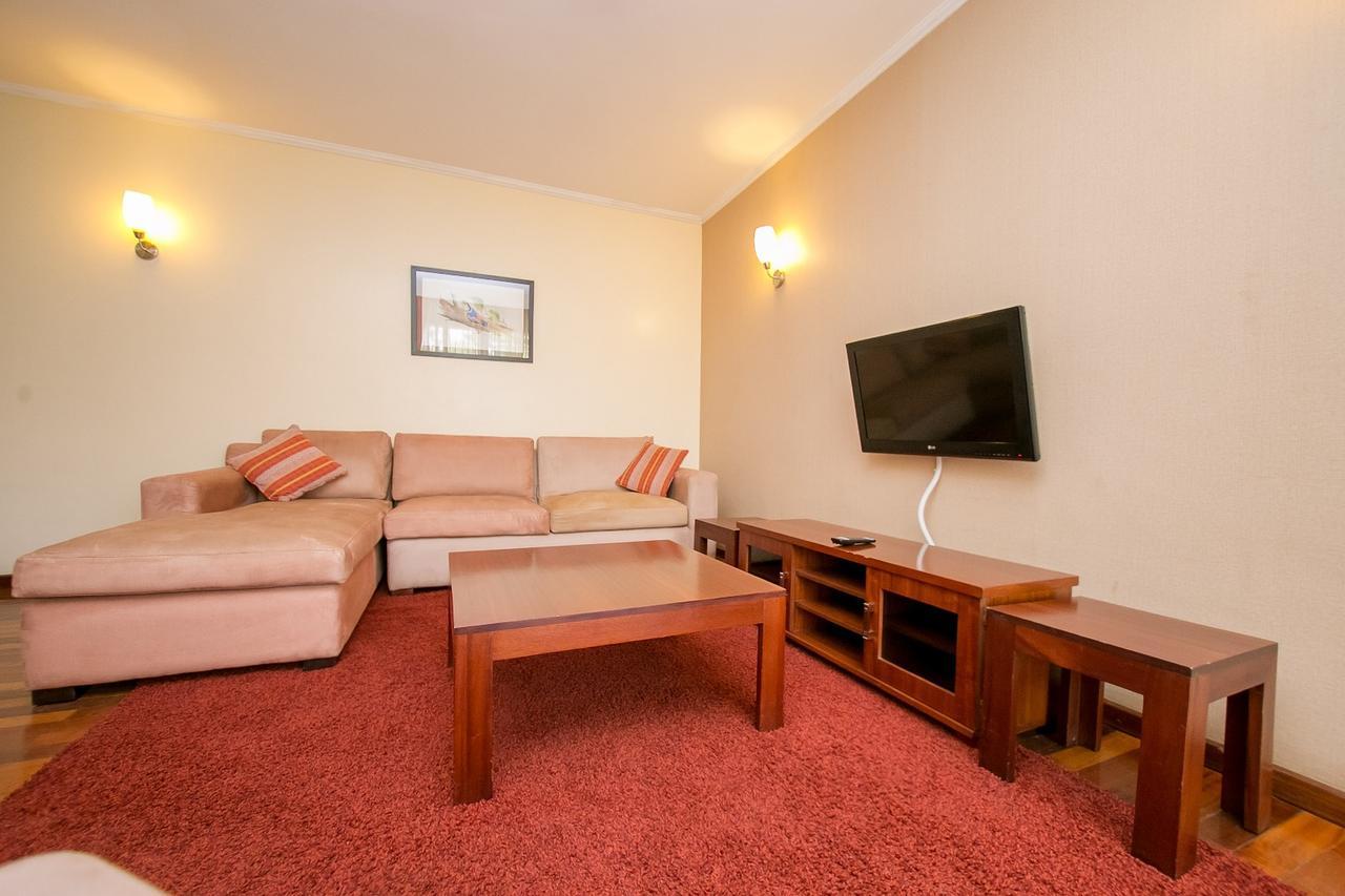 Waridi Paradise And 4* Nairobi