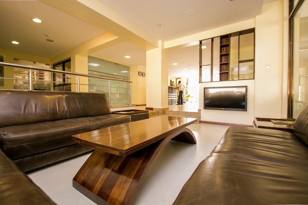Waridi Paradise And Hotel