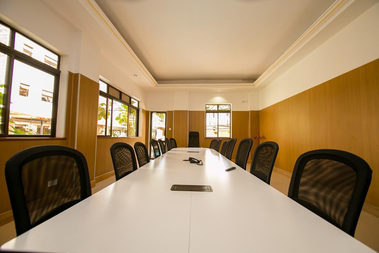 Kates Aparthotel 3*