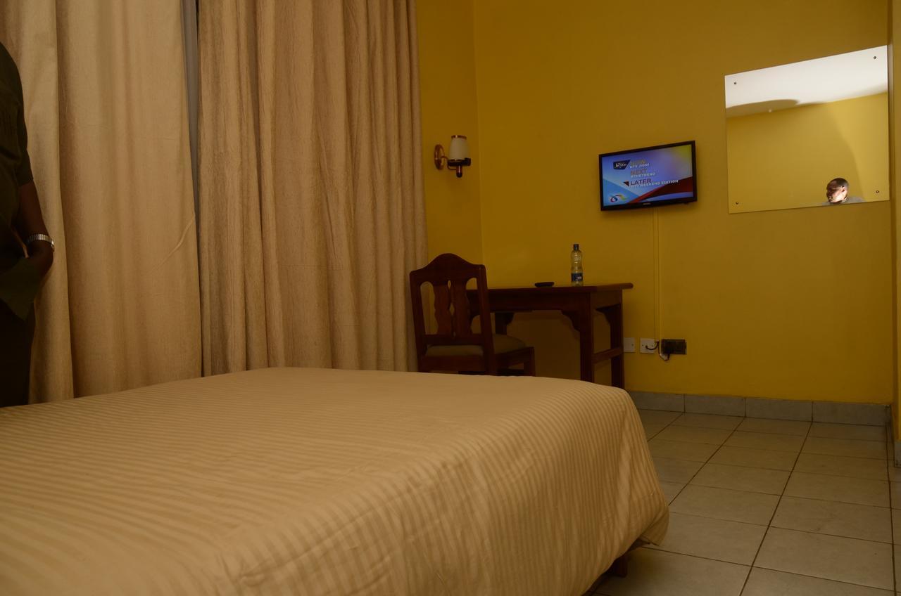 Precious Hotel 3*