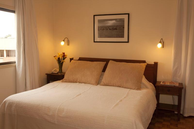 Yaya Hotel & Apartments