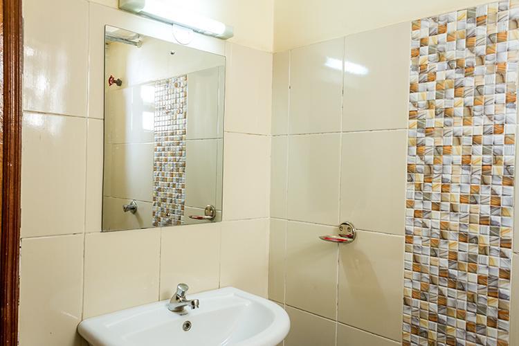 Hotel Ngara Riverside