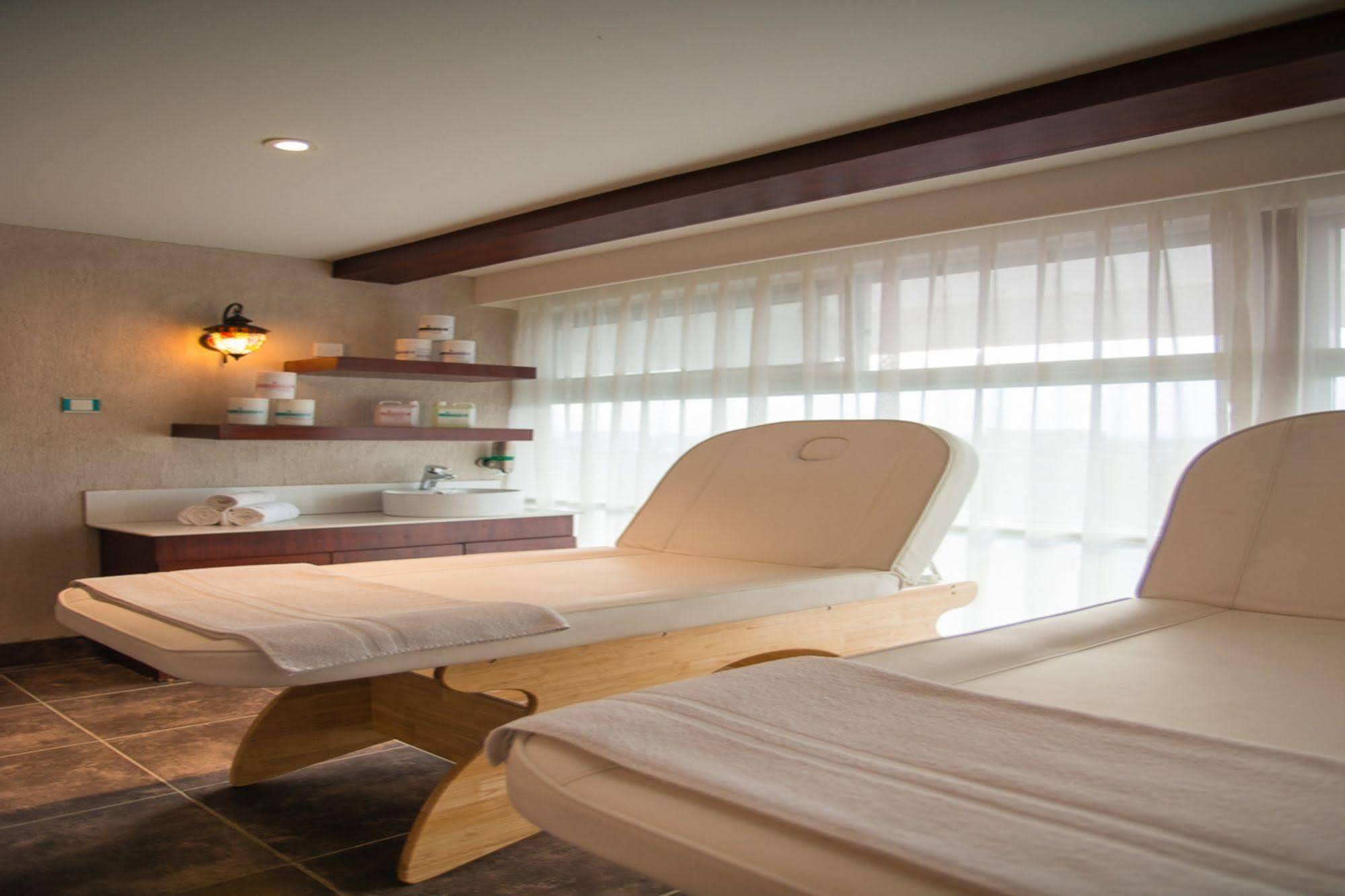 Diamond Plaza Aparthotel