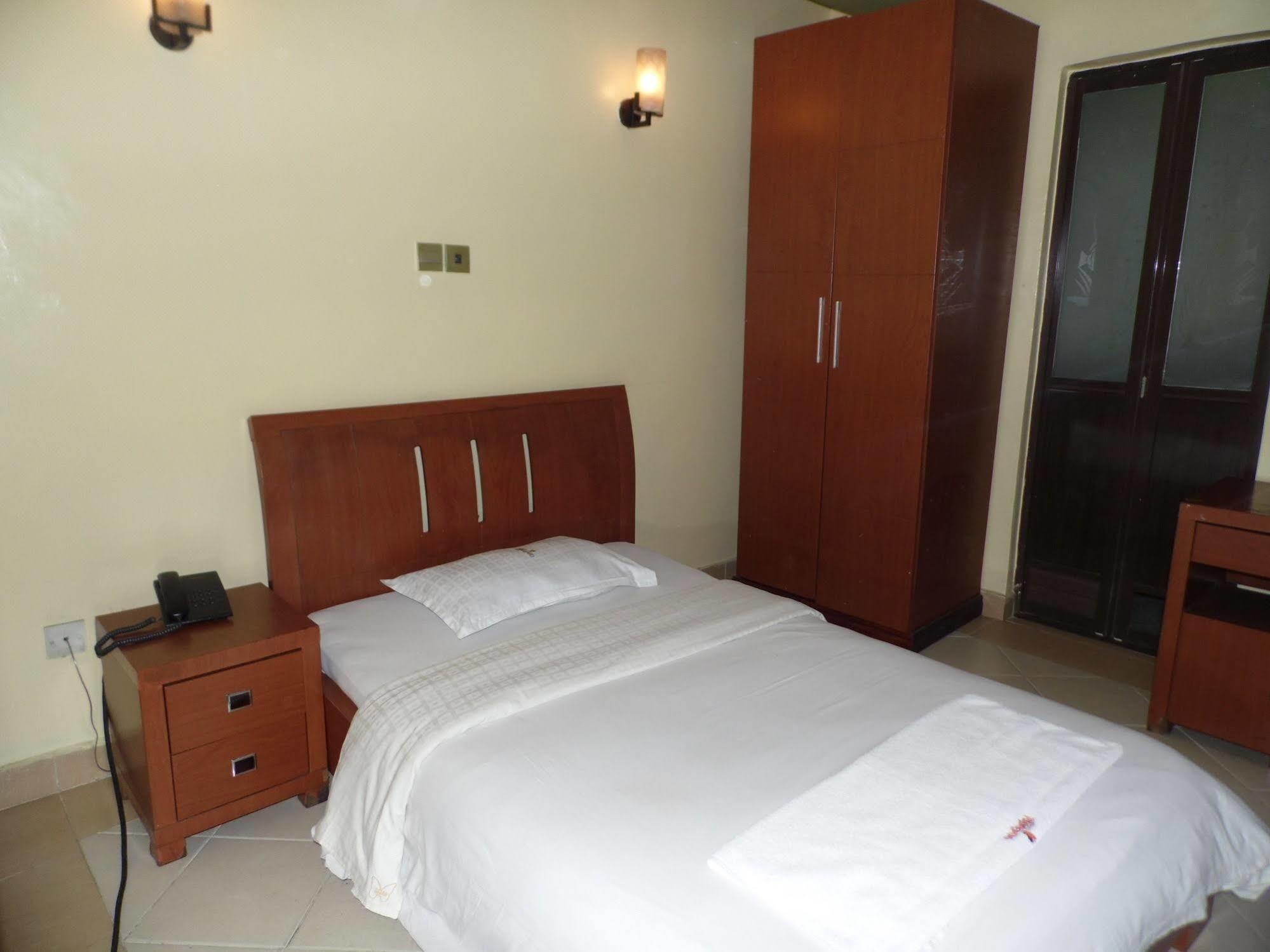 Kipepeo Bed & Breakfast 3*