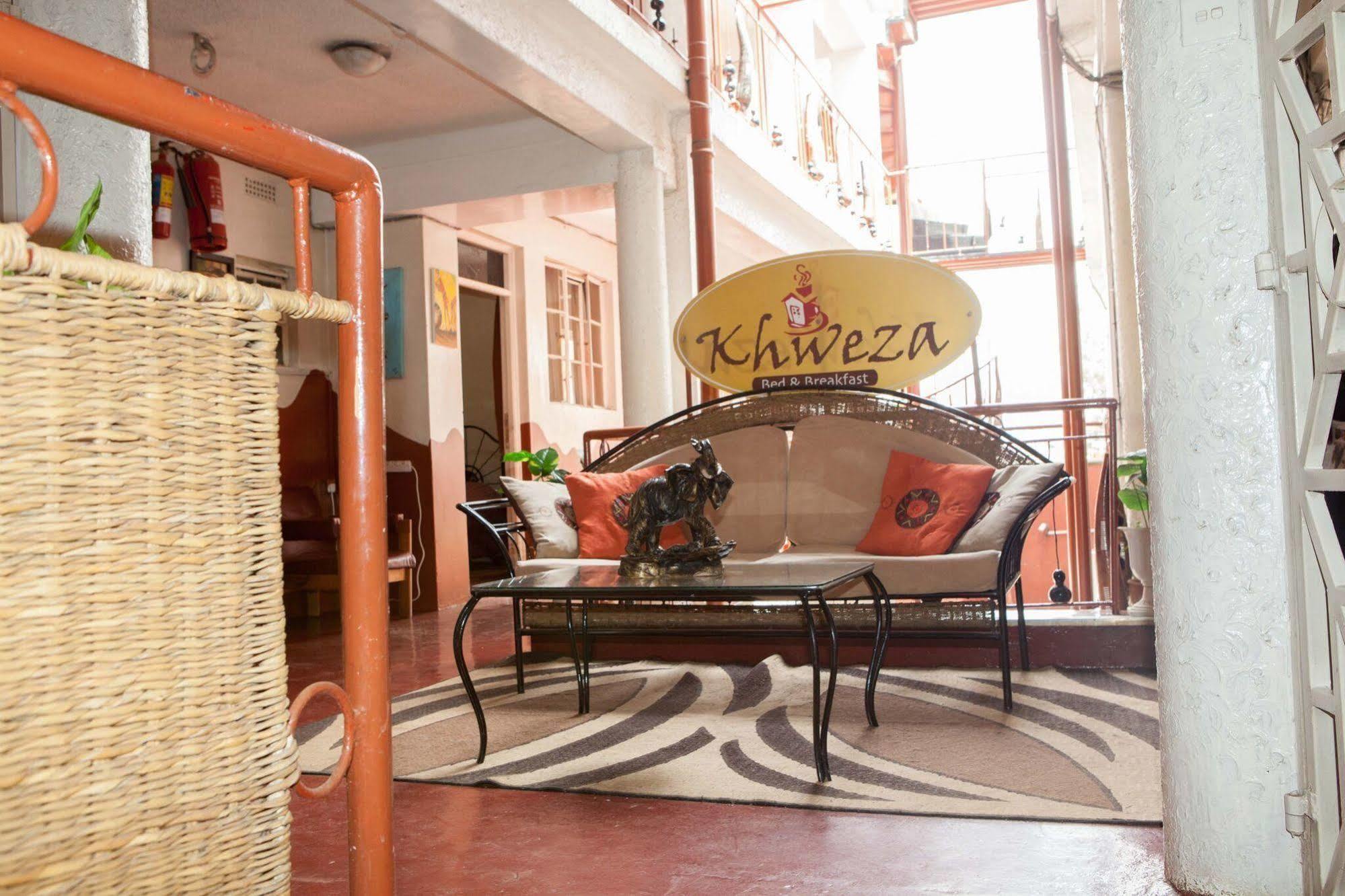 Bed & Breakfast Khweza 2*