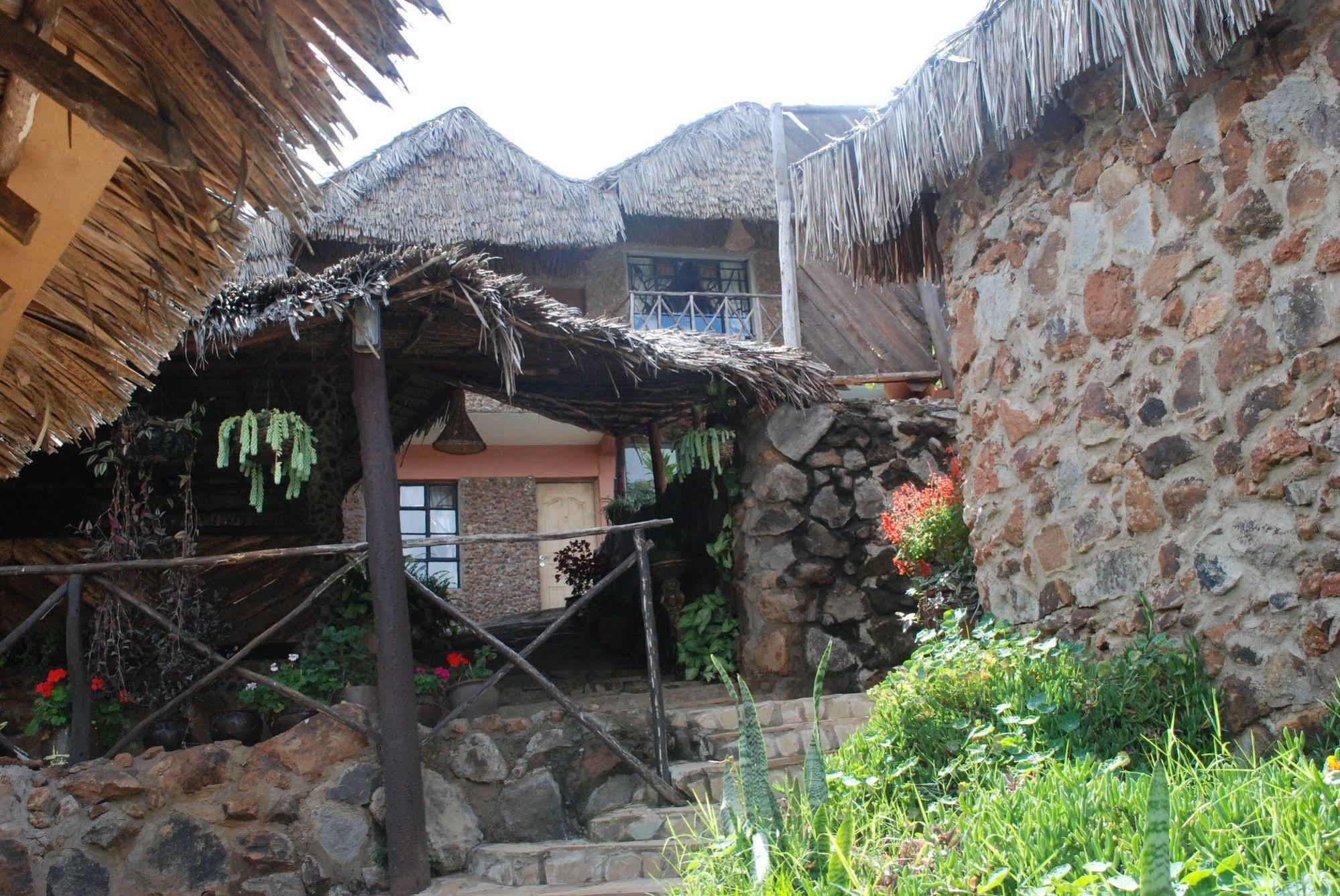 Osoita * Nairobi