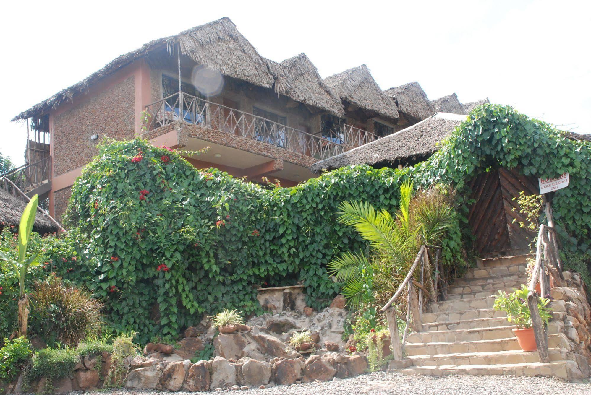 Osoita *