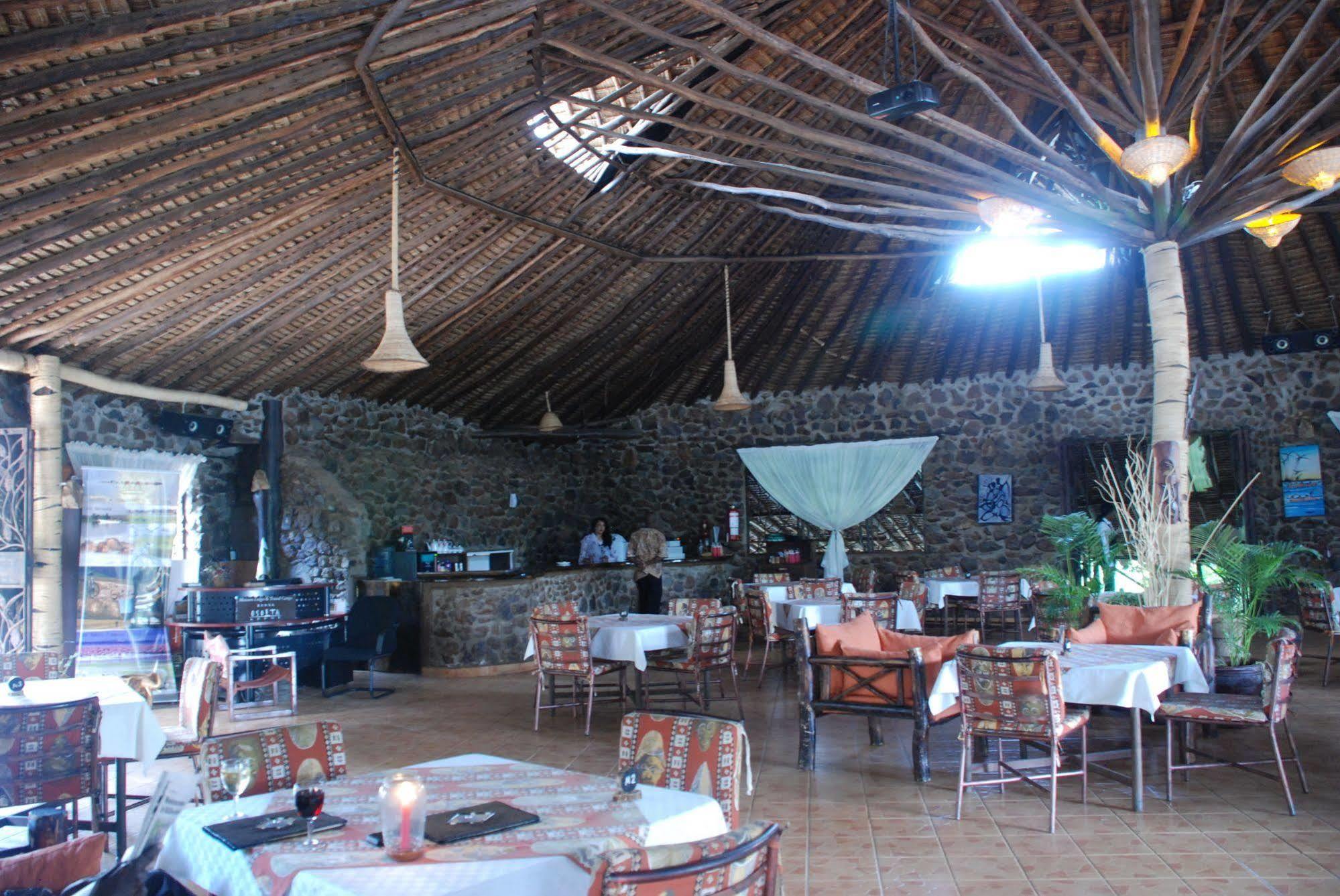 Osoita *
