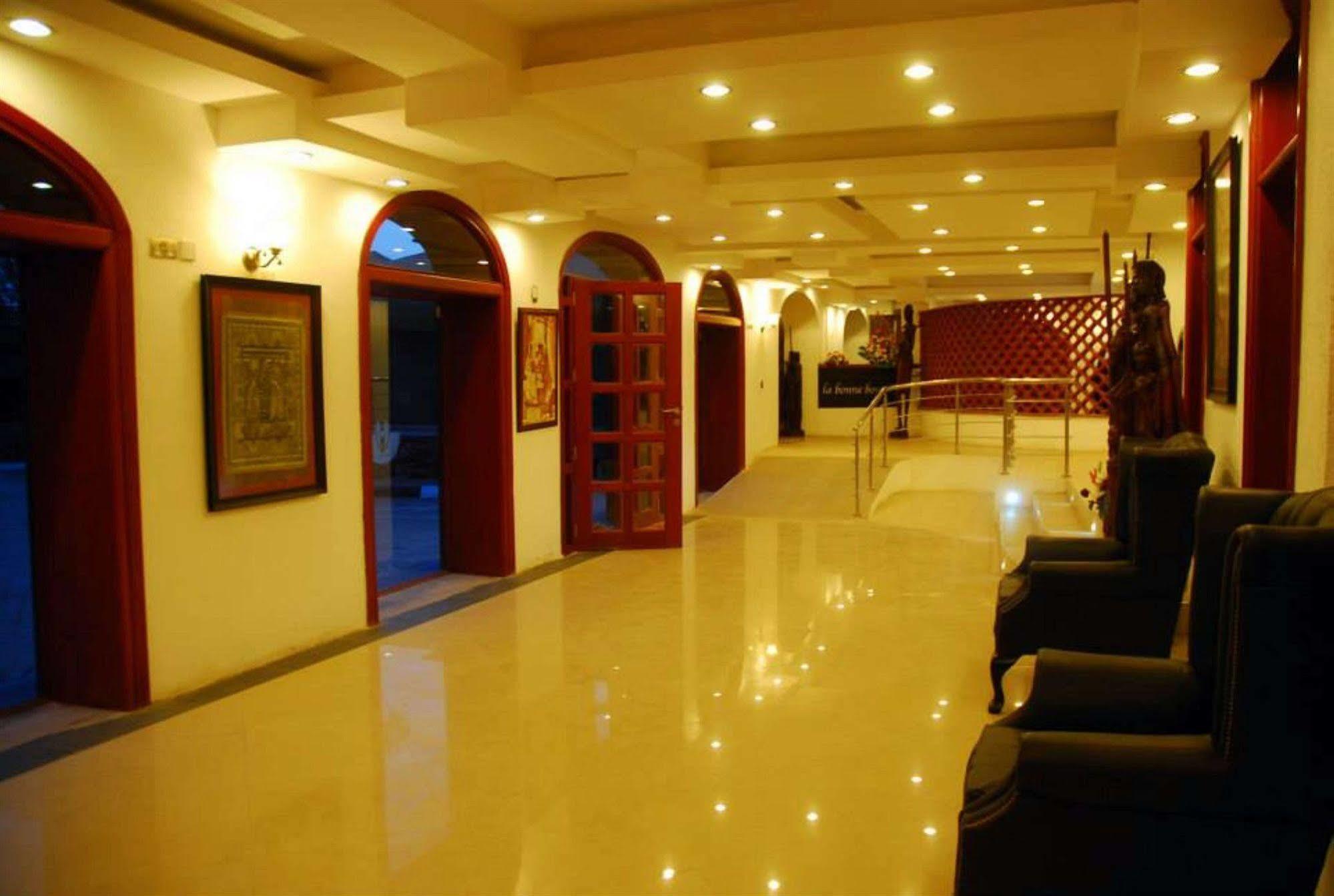 Hotel Upperhill 4*