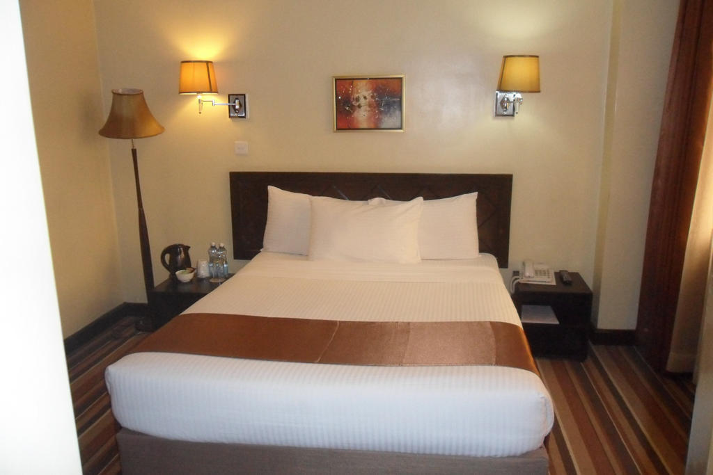 Summerdale Hotel