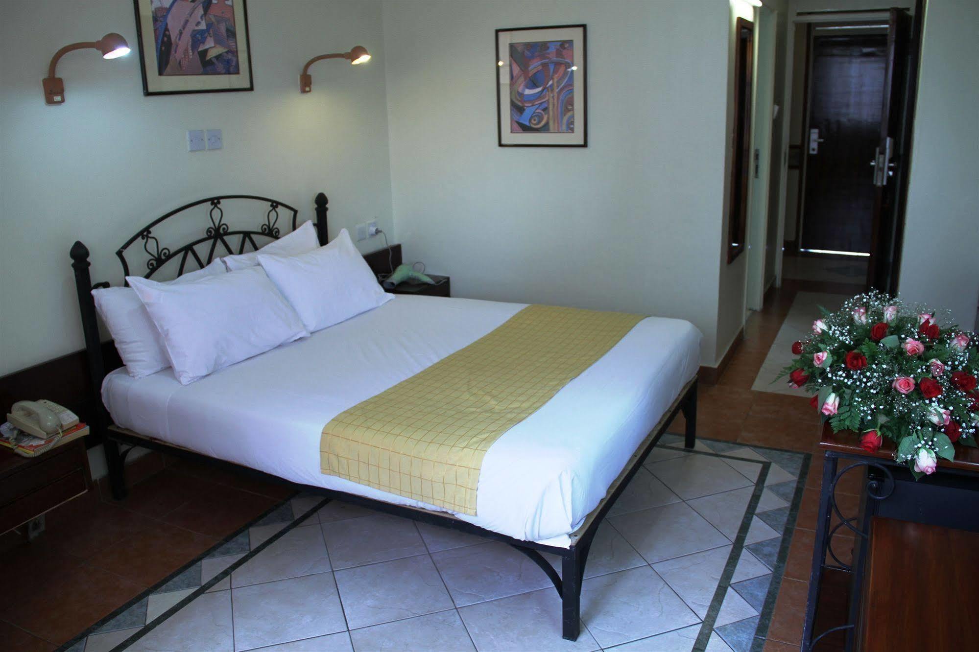 Hotel Sentrim 680