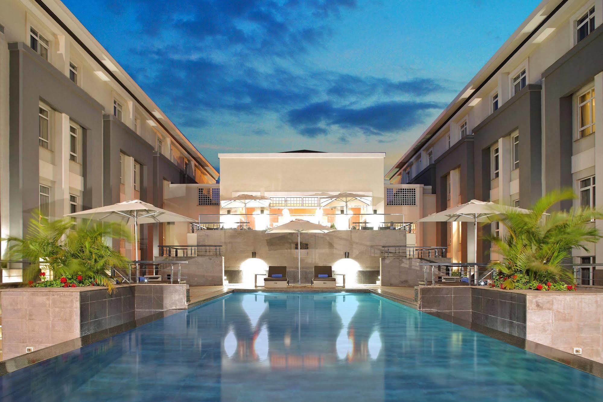 Eka Hotel 4*