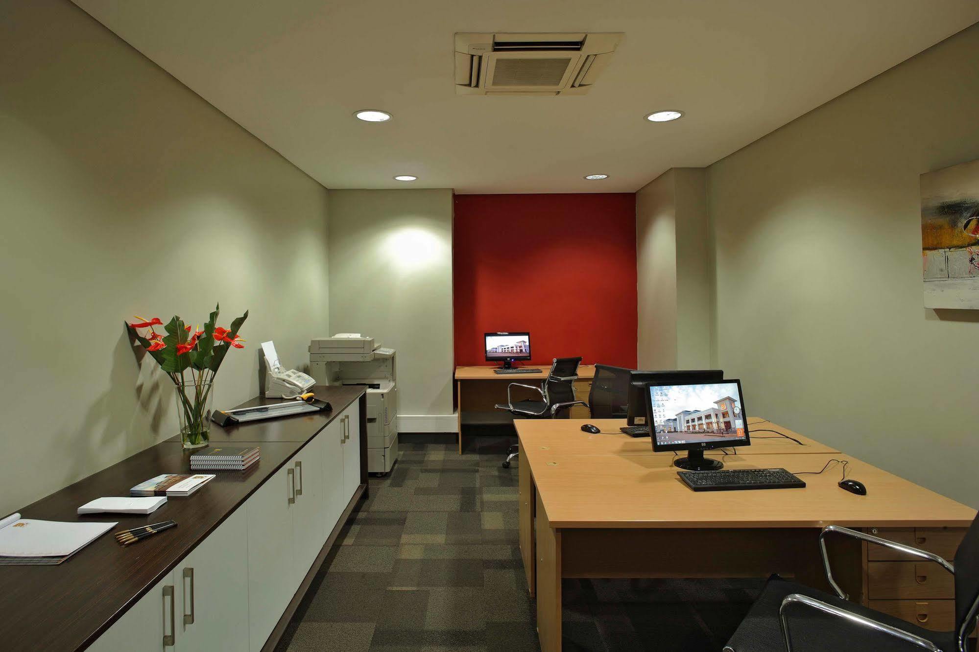Eka Hotel 4*