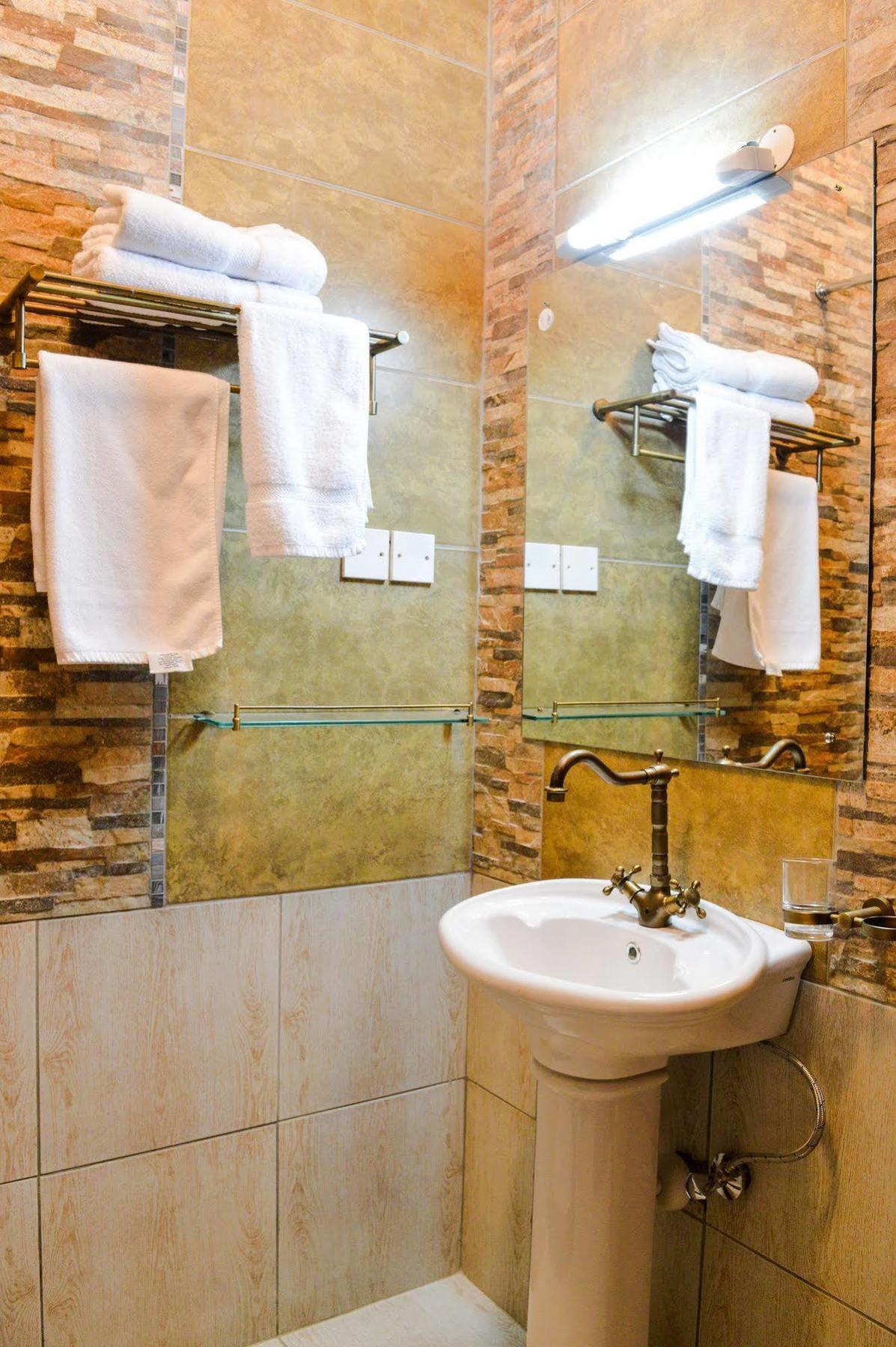 Decale Jewel Stone Hotel