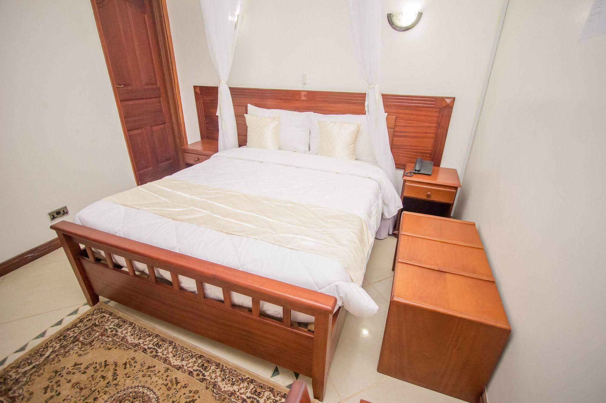 Hyatt Palace 3*