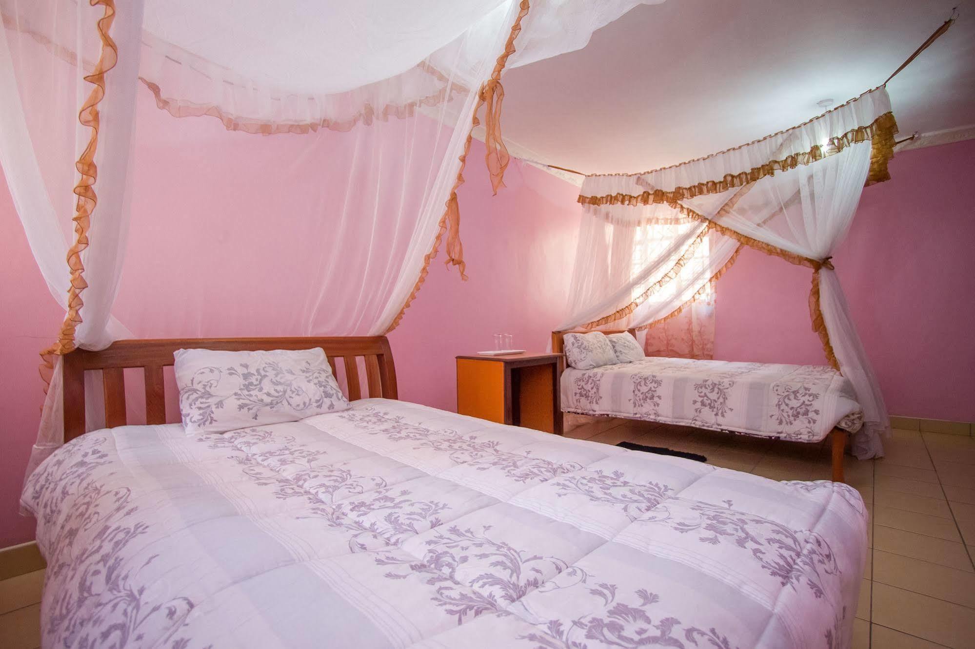 Winstonia Bed & Breakfast 2*